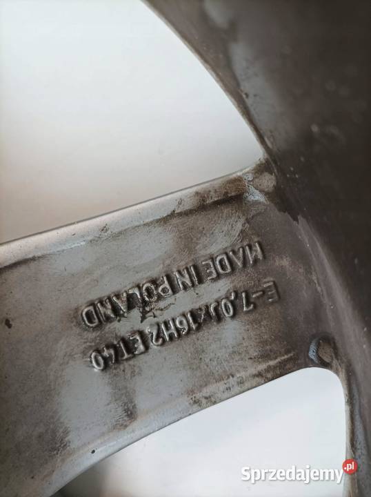 FELGA ALUMINIOWA R16 5X112 ET40 OC 57 70JX16H2 świętokrzyskie