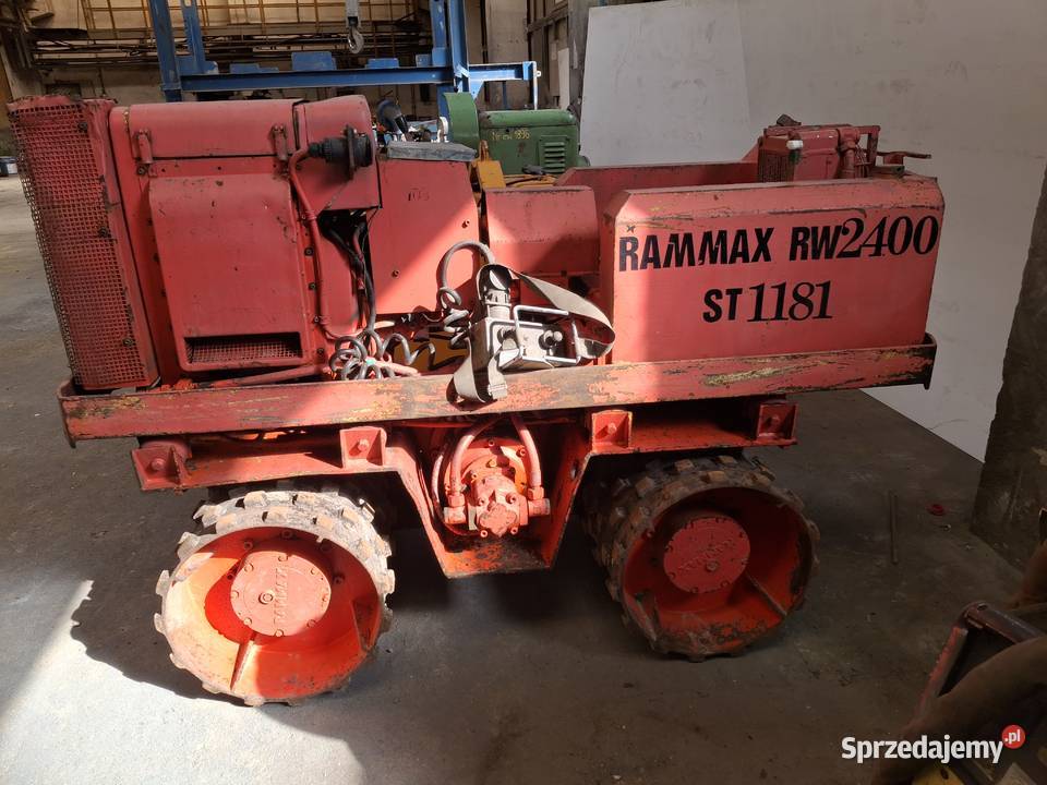 Walec wibracyjny okołkowany Rammax RW2400