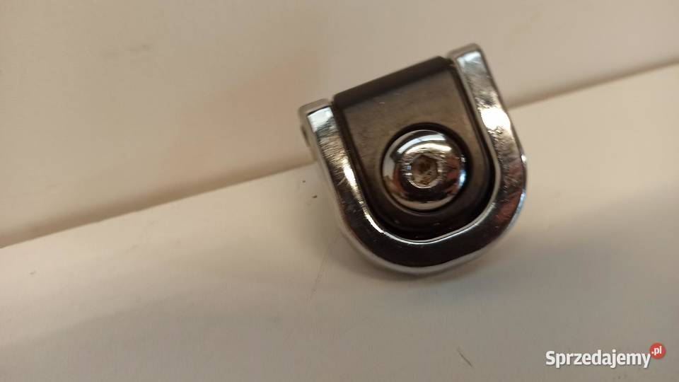 RANGE ROVER SPORT L320 UCHWYT BAGAŻNIKA