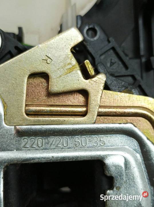 ZAMEK DRZWI PRAWY PRZÓD 2207206035 MercedesBenz