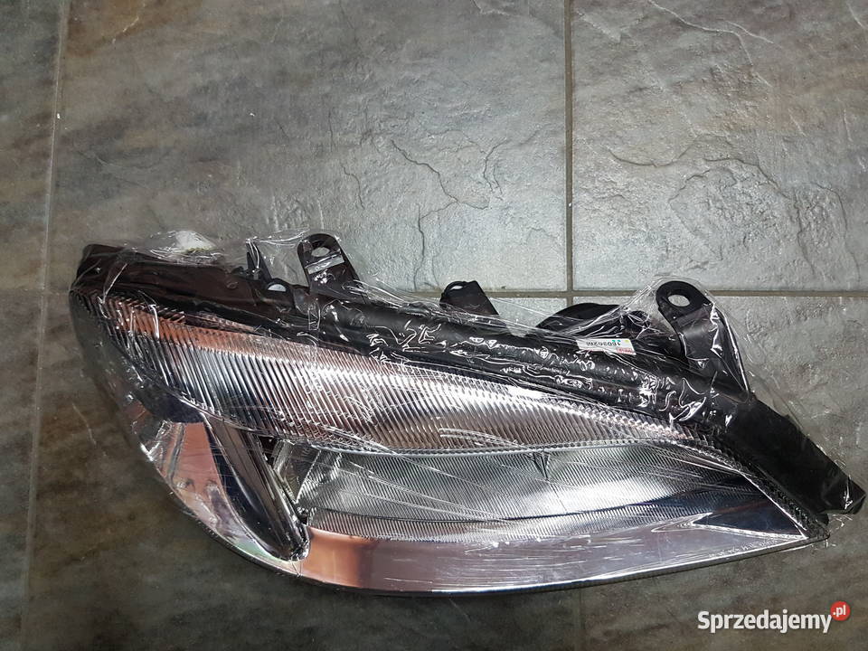 OPEL ASTRA II 2000 REFLEKTOR PRAWY NOWY LAMPA Turek