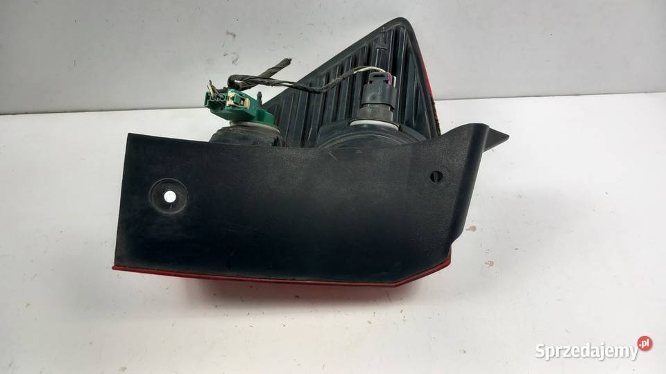 DODGE JOURNEY FREEMONT LAMPA TYŁ PRAWA Zbierkowo