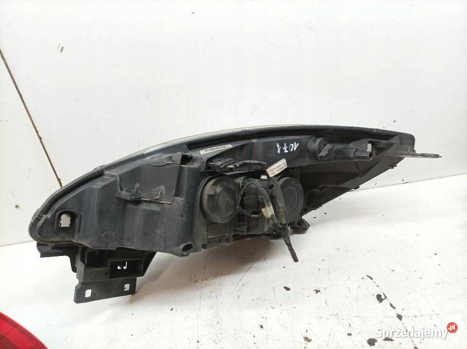 LAMPA PRZÓD PRAWA LIFT EU USZKODZONA 89906002