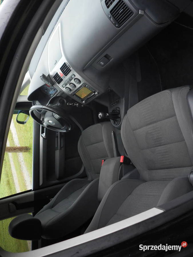 VW TOURAN 20 TDIbez RDZY7 OSOBOWY manualna Nowe Czaple