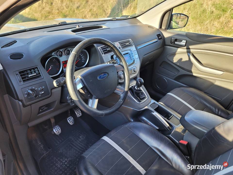 Ford Kuga Alufelgi Relingi piękny kolor 10 lat w