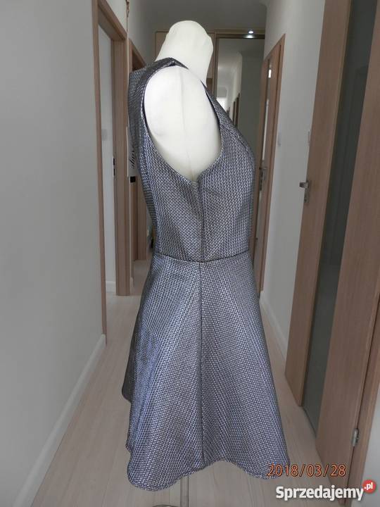 Sukienka Srebrna Rozkloszowana Wieczorowa