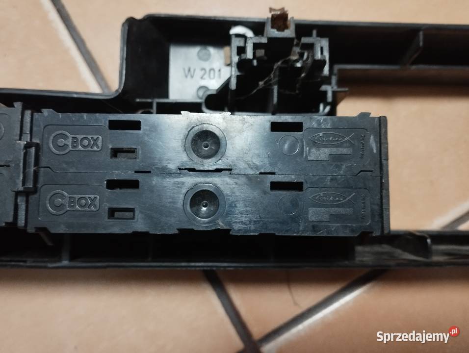 Fischerbox Cbox schowek na kasety tunel Mercedes Rok produkcji 1990 Części samochodowe