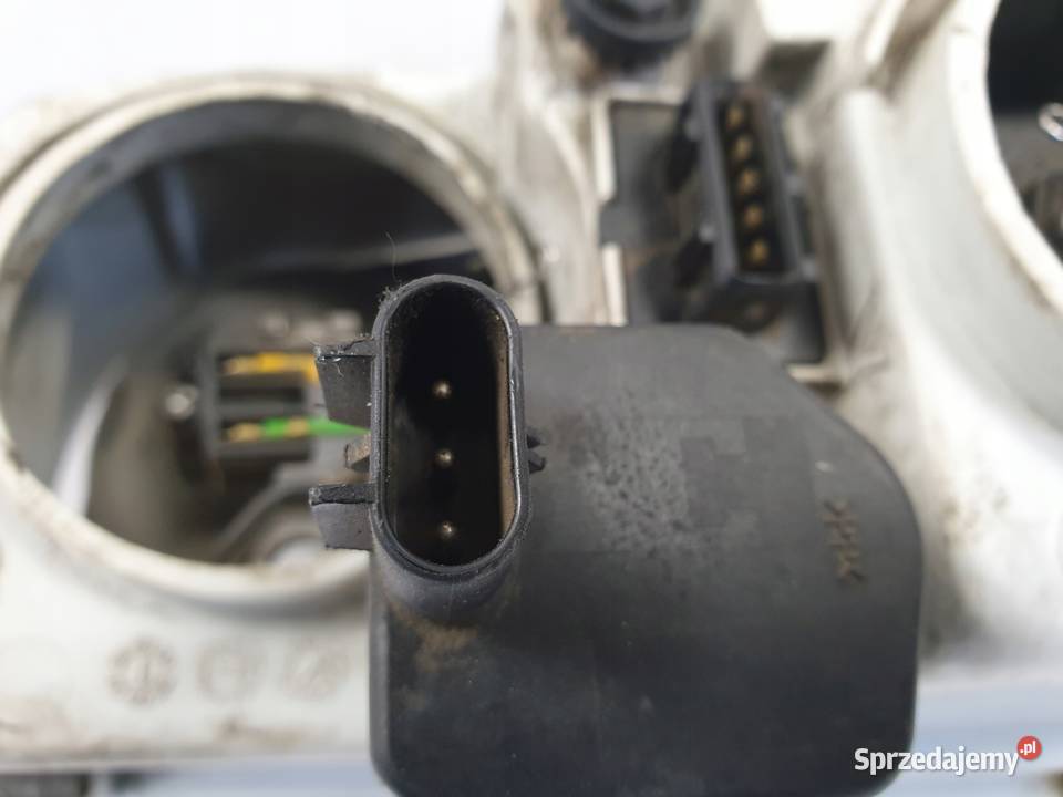 Volvo S40 V40 LIFT PRZEDNIA LAMPA PRAWA europa Rudka