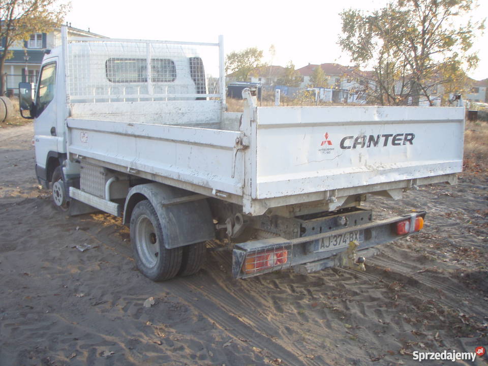MITSUBISHI CANTER WYWROTKA KIPER USZKODZONY Rok produkcji 2009 Warszawa