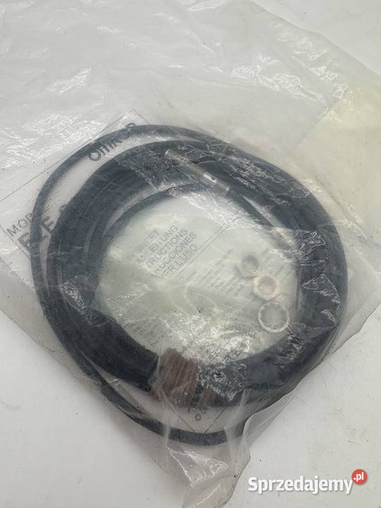 Omron E2ES05S12WCB1 Czujnik induckyjny