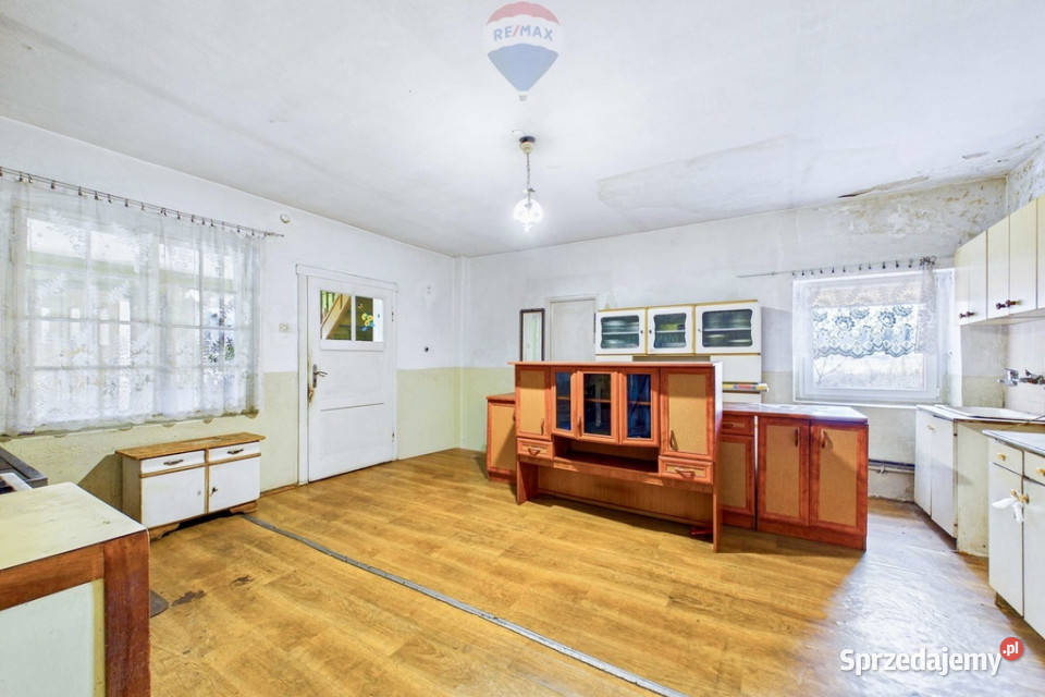 Dom z dużą działką i budynkami gospodarczymi Liczba pokoi 8 dolnośląskie Stary Łom