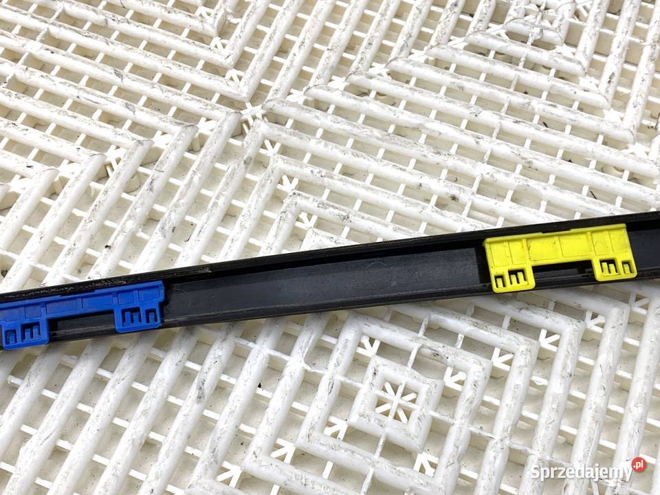 LISTWA DACHOWA PRAWA HONDA CIVIC IX 14 99 Listwy i nakładki podkarpackie