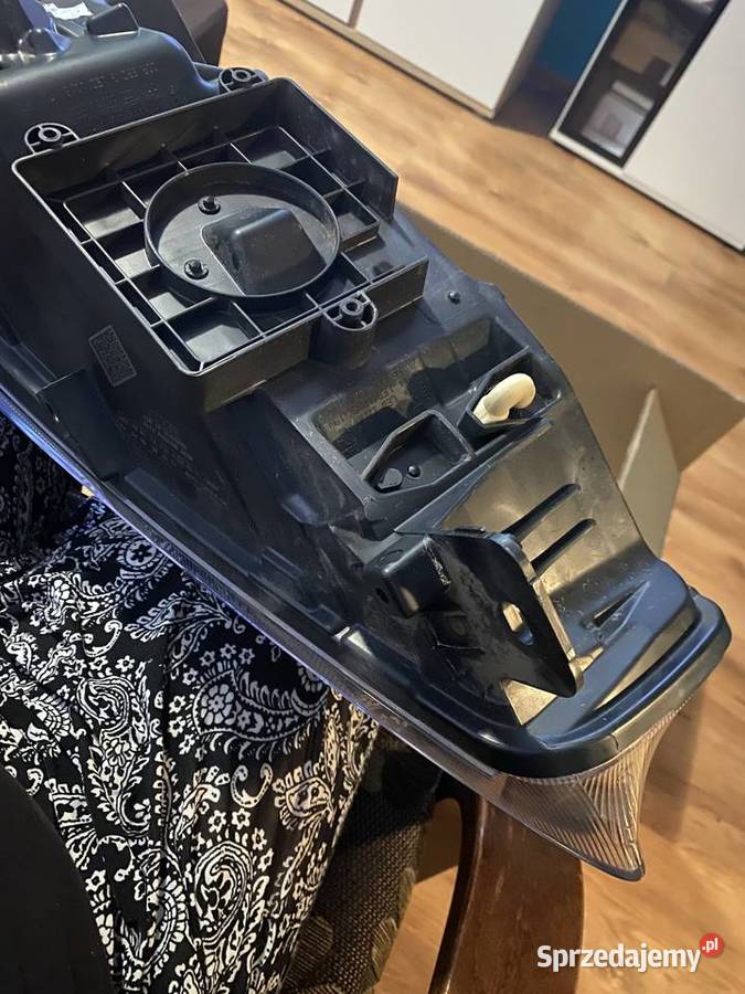 Lampa ford focus mk4 lift kompletna w ładnym Nowa Sól