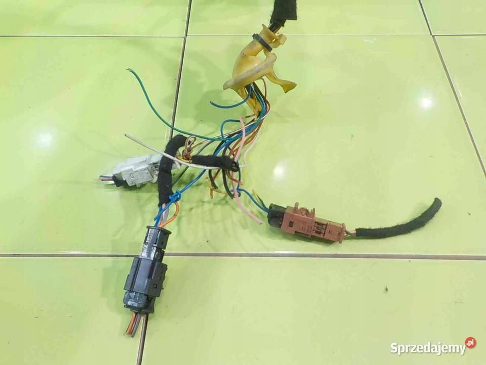 PEUGEOT 308 I CC 16 B 09r HB 5D lusterko lewe mazowieckie Suków