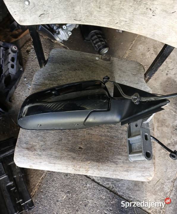 Lusterko elektryczne prawe 010681 Audi a4 vag Lusterka zewnętrzne Skarżysko-Kamienna sprzedam