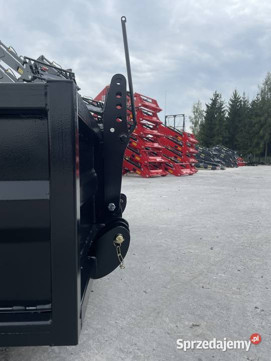 Skrzynia transportowa 165m tuz przódtył Ropczyce