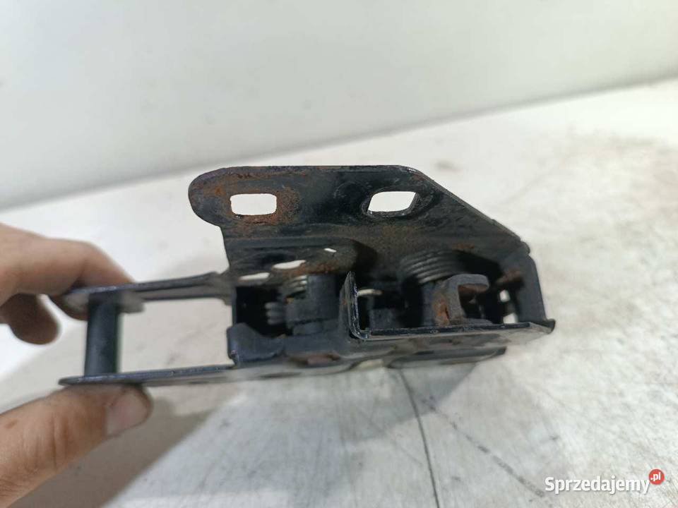 ZAMEK MASKI AUDI A6 C6 4F0823509A