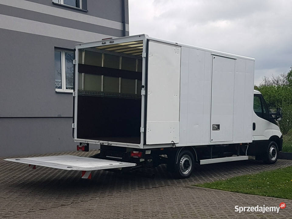 Iveco Daily 35S15 WINDA 8EP KONTENER 422x211x214 śląskie Poręba