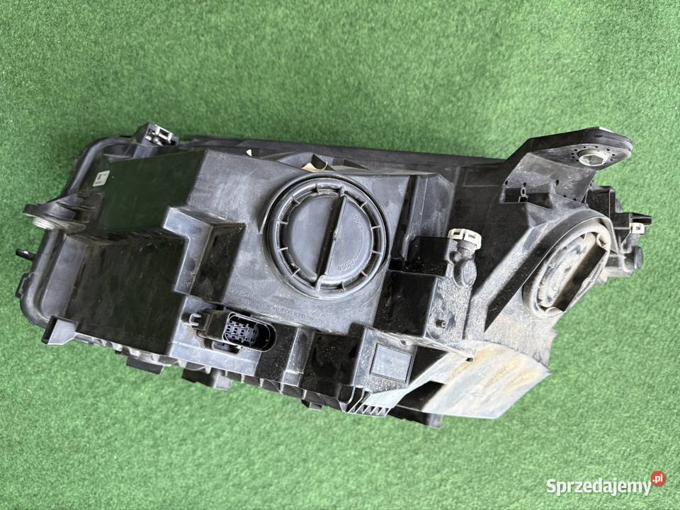 MERCEDESBENZ GLC W253 1519 PRAWA LAMPA PRZÓD H7 sprzedam