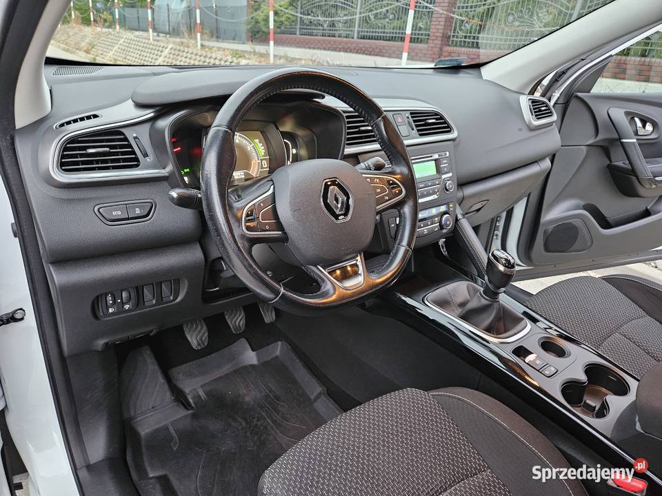 Renault Kadjar 2017 przebieg 62300 salon Polska benzyna Rzeszów