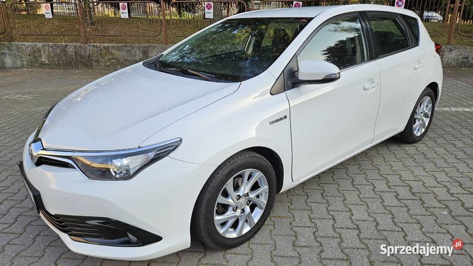 Toyota Auris II lift 2015r Hybryda Lublin