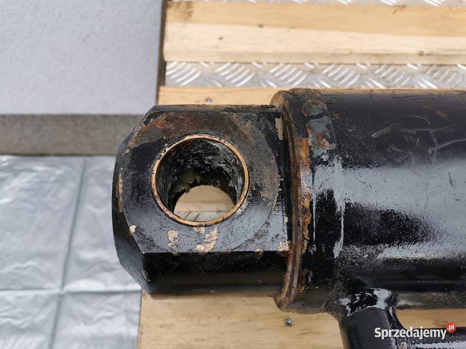 Siłownik wychyłu Deutzfahr Agrovektor Wilkowo