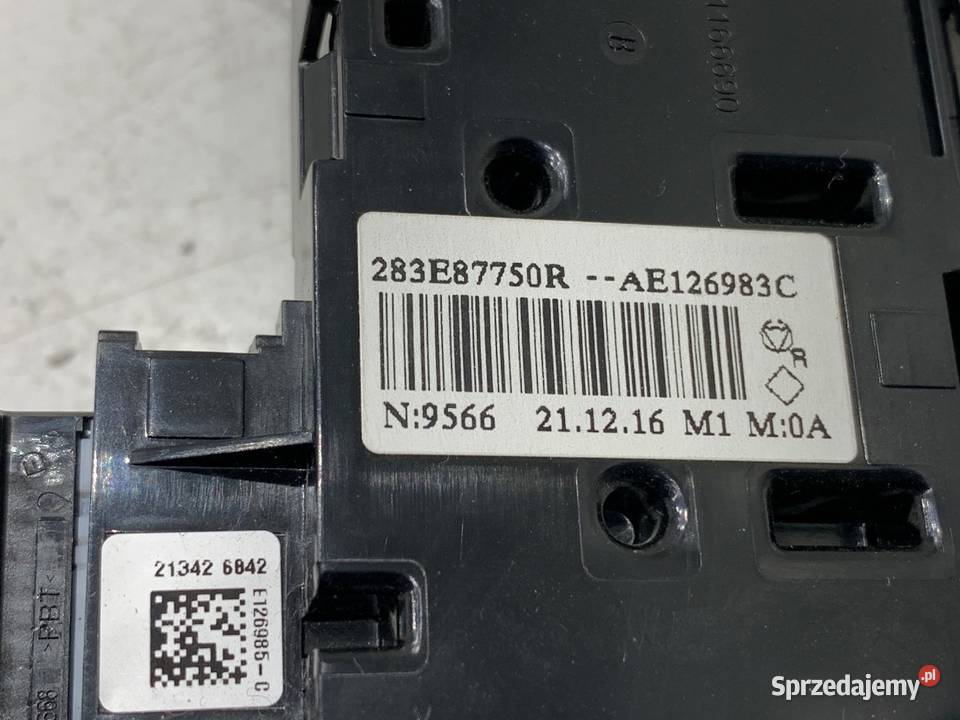 WŁĄCZNIK ŚWIATEŁ AWARYJNYCH DACIA DUSTER