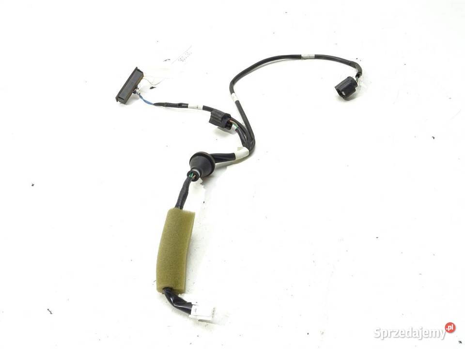 KLAMKA TYLNEJ KLAPY INFINITI Q50 SedanLimuzyna osobowe