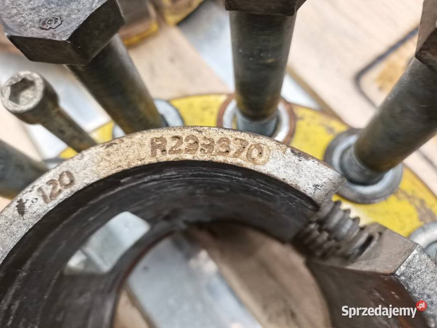 Klin koła tylnego John Deere 8345 R R299669 Wilkowo