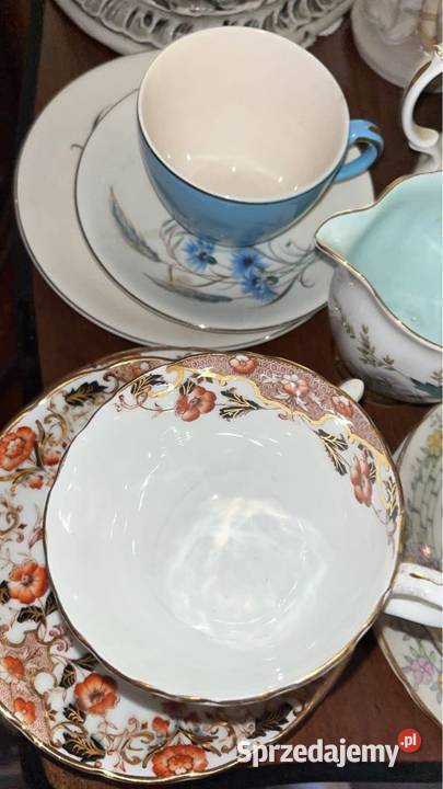 Spodek Stara porcelana z czarnymi i brązowymi