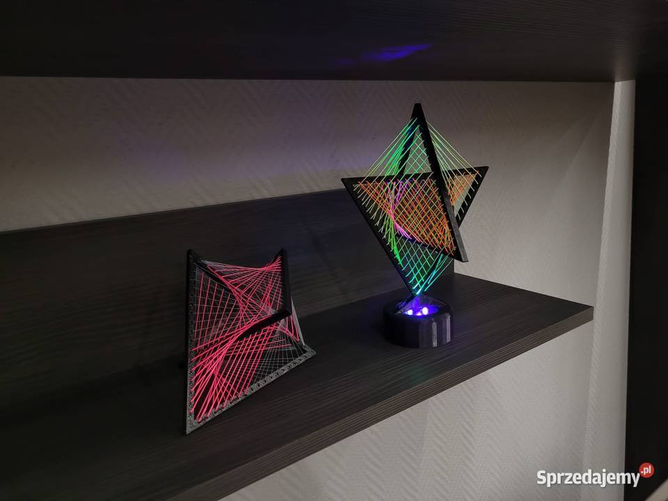Dekoracyjna lamka uv z siatką geometryczną 3d Tychy