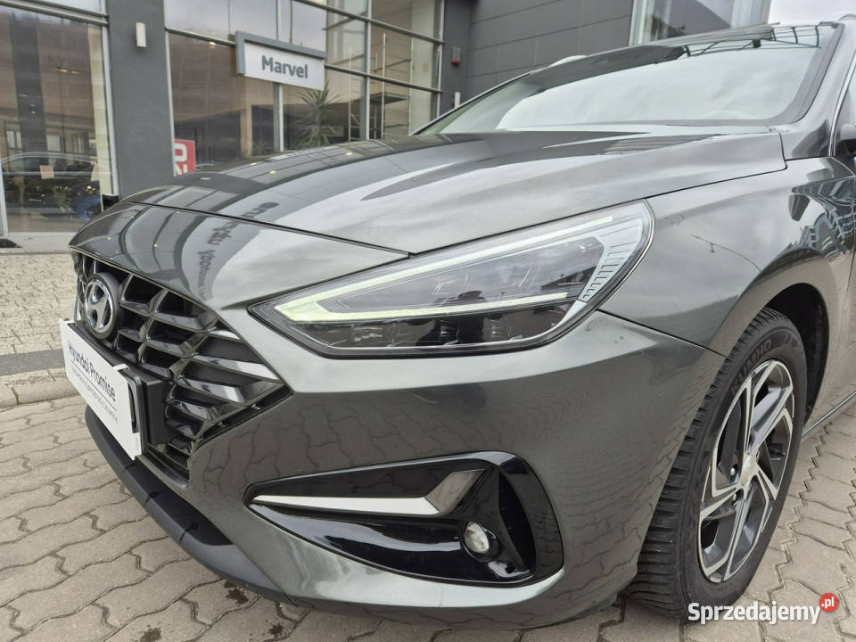 Hyundai i30 10 TGDI 6MT 120 WersjaSmart Pakiet Łódź sprzedam