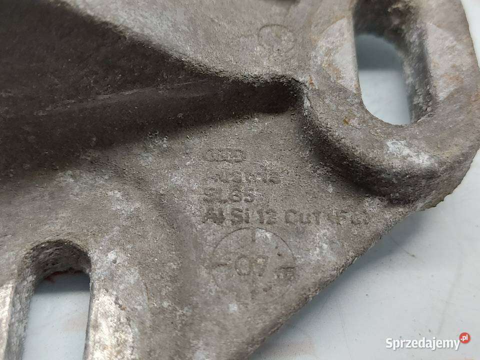 AUDI A4 B7 20 TDI 07r łapa silnika 8E0199335N osobowe Zawieszenie silnika świętokrzyskie
