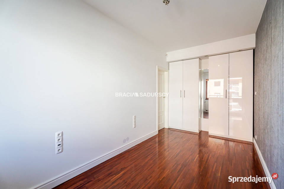 Mieszkanie Kraków Poznańska 8279m2 3pokojowe Liczba pokoi 3