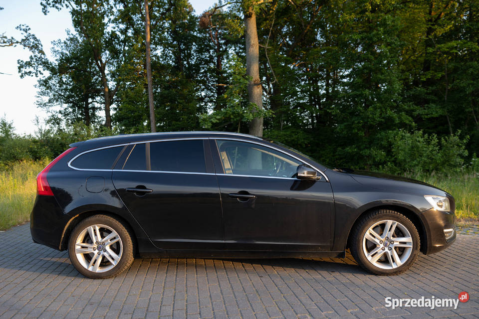 Volvo V60 I 24 AWD Hybrid 2014 r 283 pomorskie