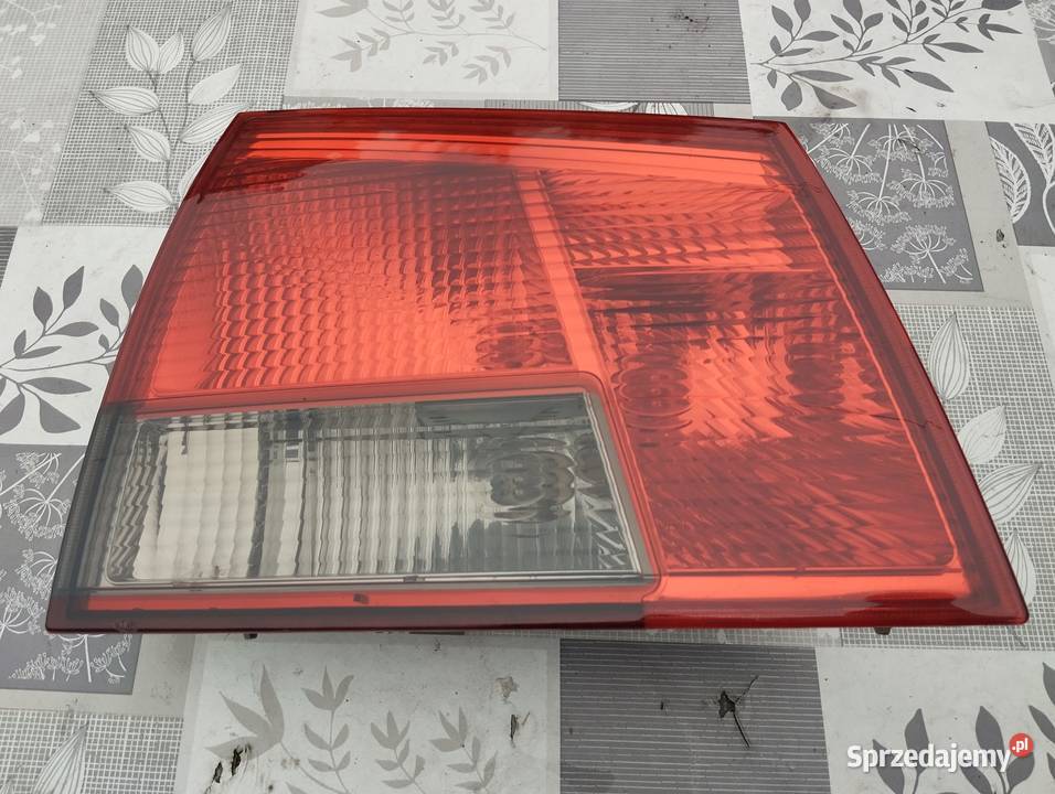 Lampa Opel Vectra C kombi lewa klapa bagażnika