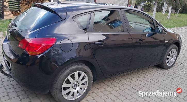Opel Astra J 16 rocznik 2010 Astra Jasło