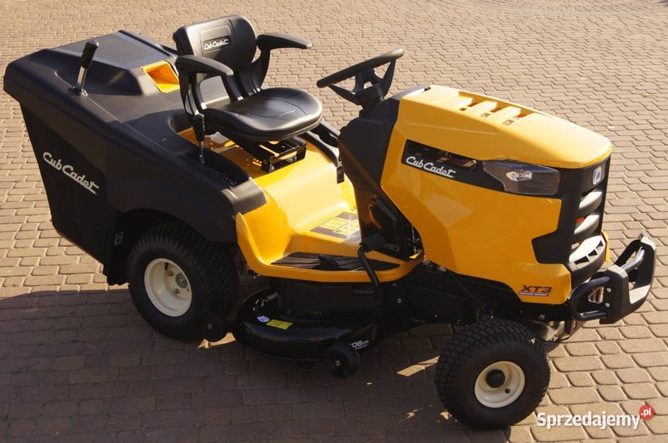Podłokietniki fotela do traktora Cub Cadet XT Narzędzia ogrodnicze Kobiele Wielkie sprzedam
