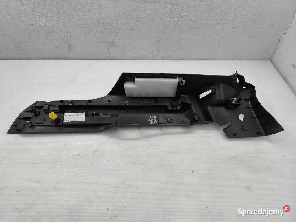 OSŁONA BAGAZNIKA MOCOWANIE ROLETY FORD FOCUS MK3