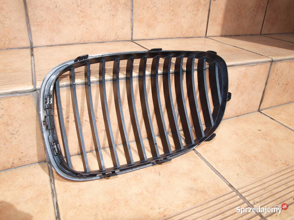 BMW 7 F01 F02 grill atrapa przód prawa czarny