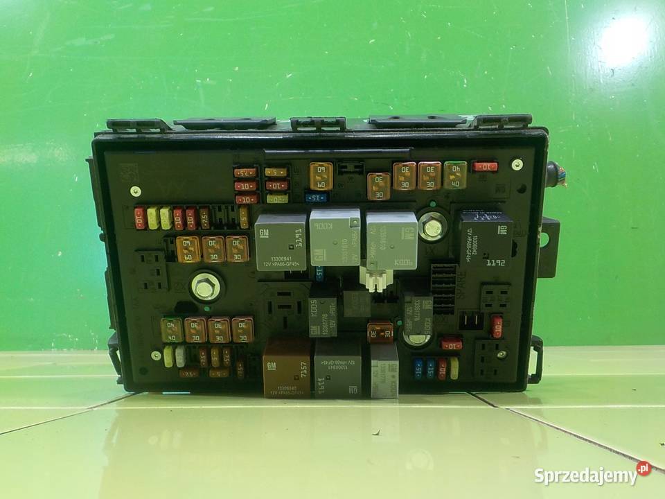 OPEL ASTRA J GTC 14 B 15r 3D skrzynka mazowieckie sprzedam