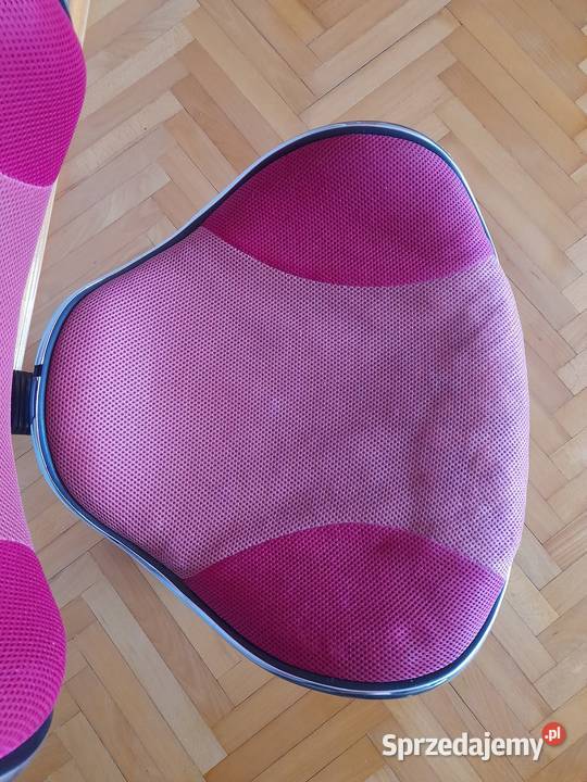 Sprzedam fotel obrotowy dzięcięcy na kółkach Dom i Ogród