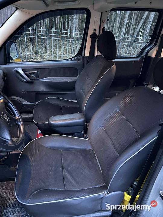 Peugeot Partner 20 HDI Rok produkcji 2003 świętokrzyskie Smerdyna