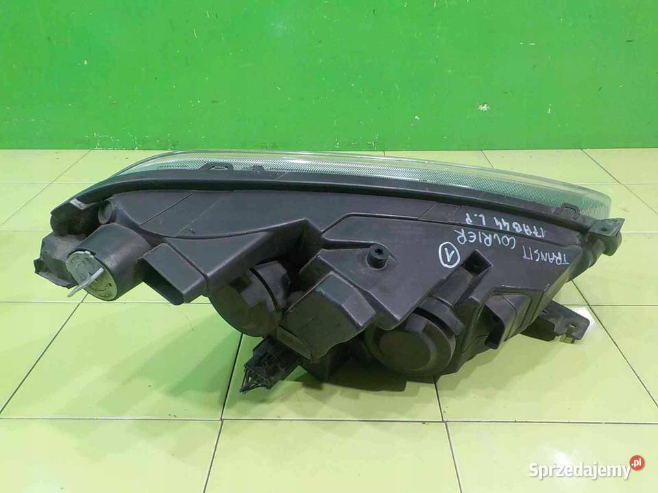 FORD TRANSIT COURIER 15 TDCI 15r lampa lewa Suków