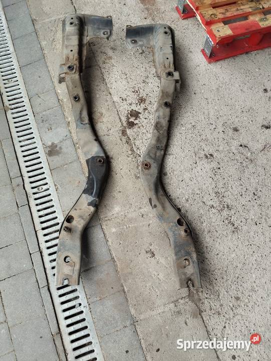 Trawersy do Subaru Forester SG Rok produkcji 2007 sprzedam