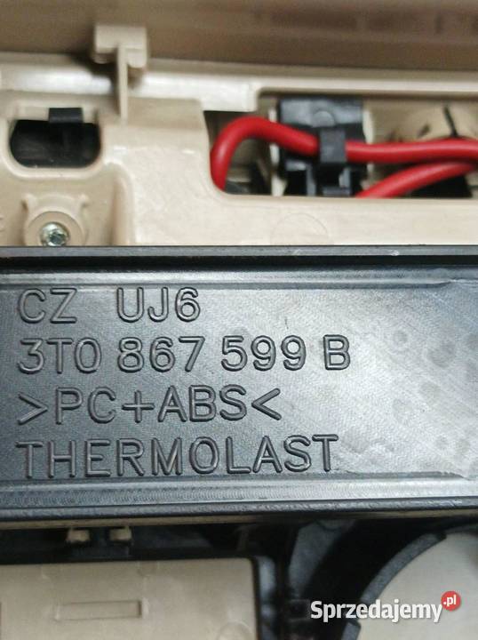 LAMPKA PODSUFITKI 1K0868837G Skoda Superb II