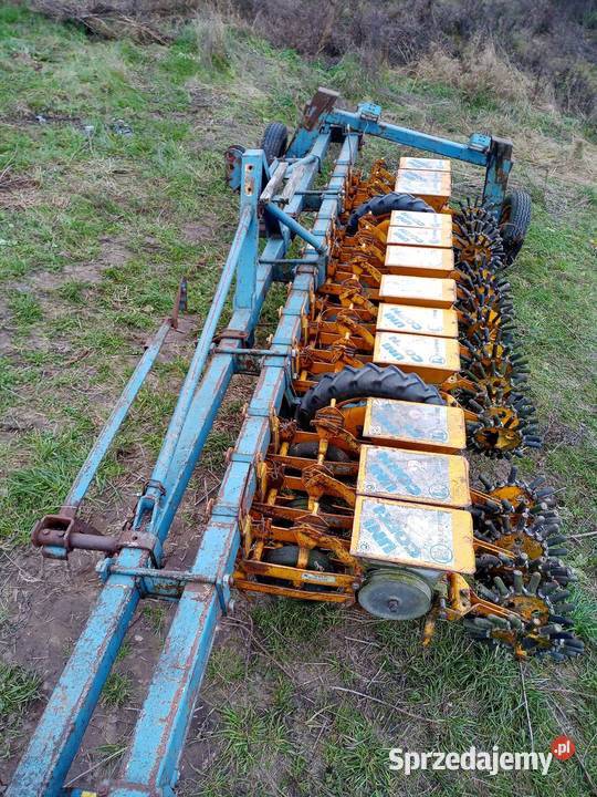 Sprzedam siewnik do buraków