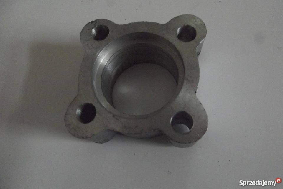 Tulejka pompy wody URSUS C 330 Parczew