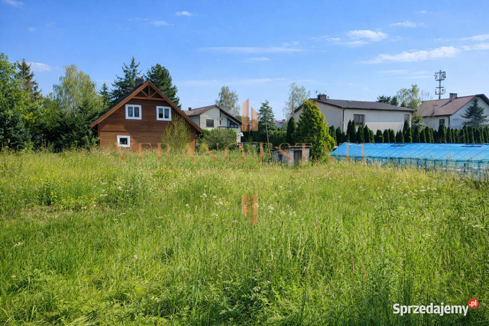 Teren inwestycyjny centrum Łomianek Agawy Łomianki