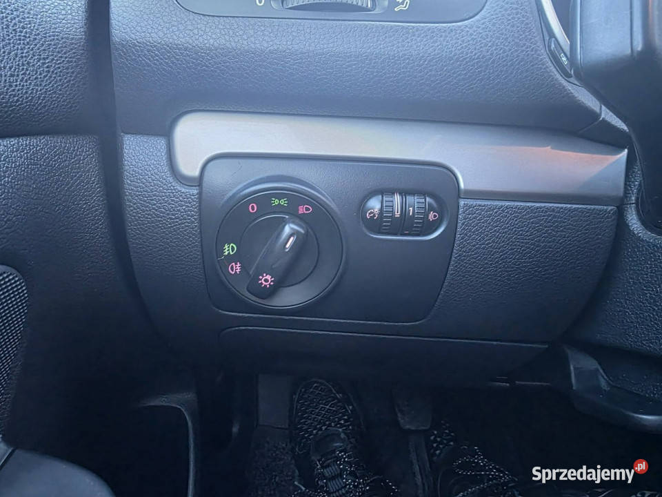 Volkswagen Golf 16 TDI 105 Klimatyzacja Alufelgi ASR (kontrola trakcji) Golf pomorskie Słupsk